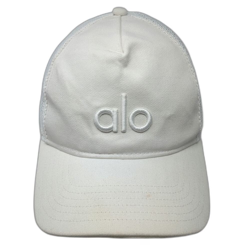 Alo Trucker Hat White One Size Mesh Snapback Yoga Lifestyle Embroidered Logo